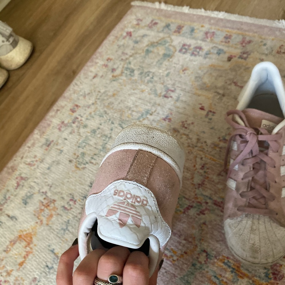Limited Edition Pink Superstar Adidas - Picture 5 of 7